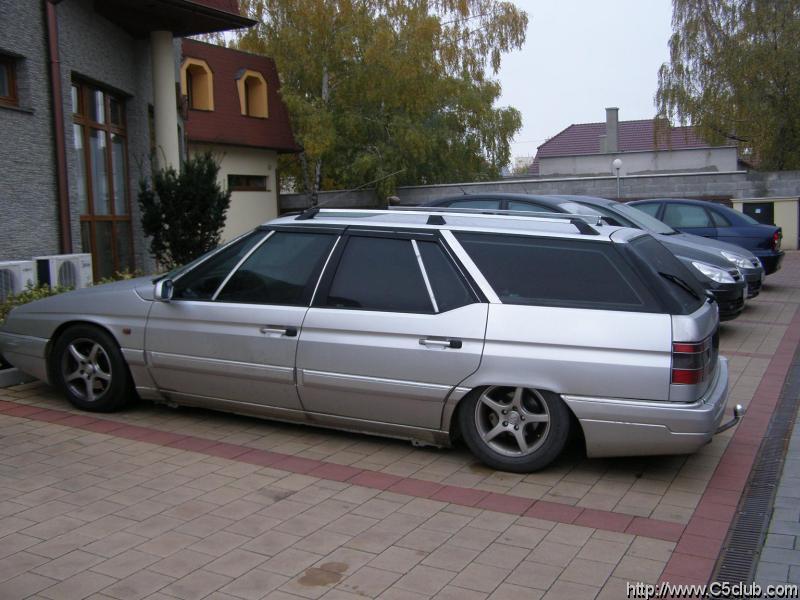 tak timhle korbem sme dorazili my :-))
cesta byla dobr, ca 350 km za 3 1/2 hodinky